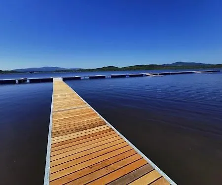 Apartment Lipno Bergmax, Areal Lipno 16min Dojezd - Male Lipno S Terasou A Zahradkou, Parking Free *