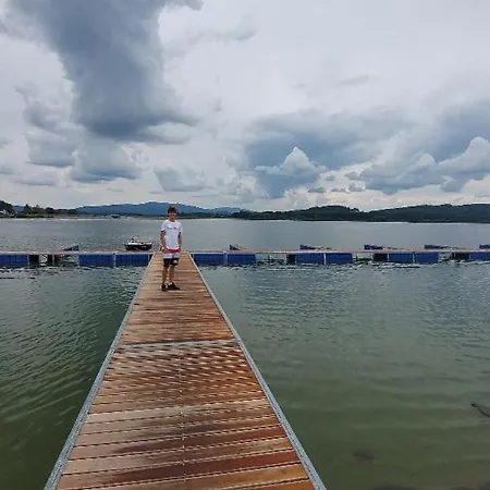 Apartment Lipno Bergmax, Areal Lipno 16min Dojezd - Male Lipno S Terasou A Zahradkou, Parking Free *