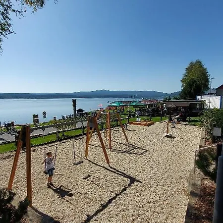 Apartment Lipno Bergmax: Retreat With Garden Terrace Cerna v Posumavi