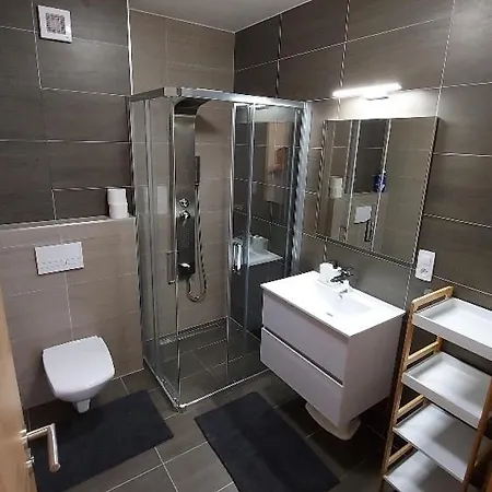 Lipno Bergmax, Areal Lipno 16min Dojezd - Male Lipno S Terasou A Zahradkou, Parking Free Apartment Černá v Pošumaví