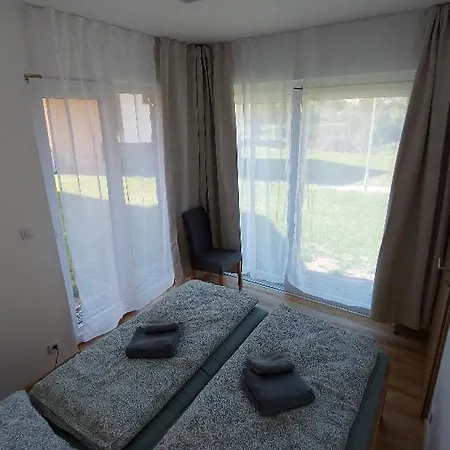 Lipno Bergmax, Areal Lipno 16min Dojezd - Male Lipno S Terasou A Zahradkou, Parking Free Černá v Pošumaví