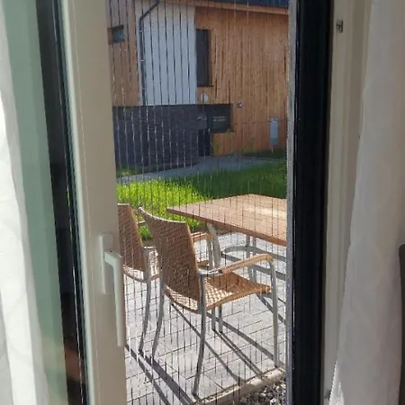 Lipno Bergmax, Areal Lipno 16min Dojezd - Male Lipno S Terasou A Zahradkou, Parking Free Apartment *