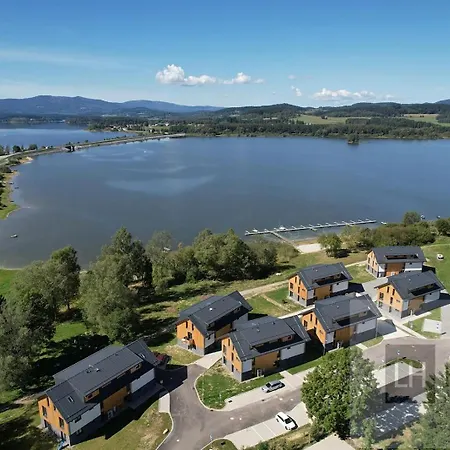 Apartamento Lipno Bergmax, Areál Lipno 16min Dojezd - Malé Lipno S Terasou A Zahrádkou, Parking Free