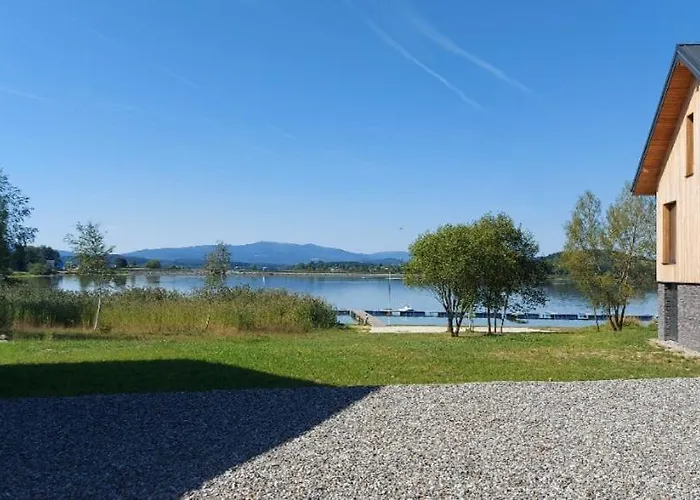 Apartment Lipno Bergmax: Retreat With Garden Terrace